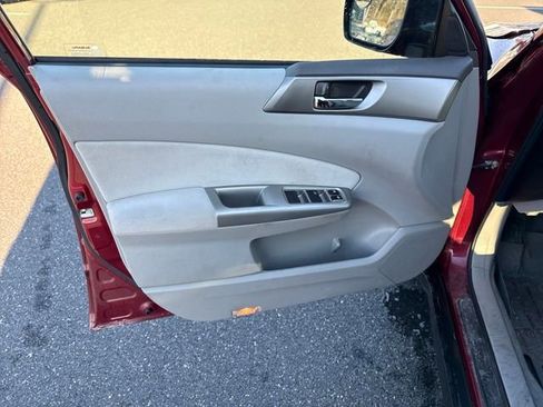 Used 2010 Subaru Forester 2.5X Limited image 15