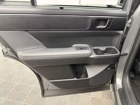 Used 2025 Hyundai Santa Fe Calligraphy w/ Tow & Go Package AWD/4WD image 40