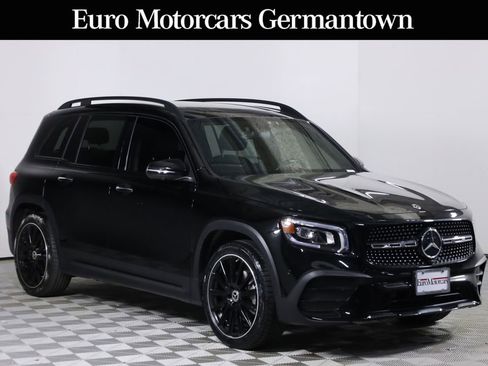 Used 2023 Mercedes-Benz GLB 250 4MATIC image 1