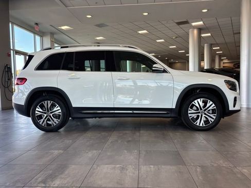 New 2026 Mercedes-Benz GLB 250 4MATIC image 2