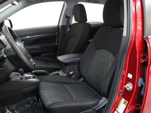 Used 2023 Mitsubishi Outlander Sport LE image 8