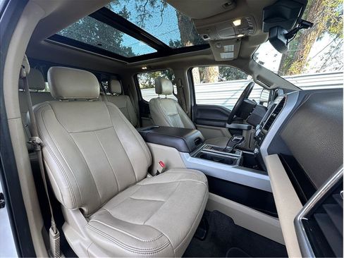 Used 2018 Ford F150 Lariat w/ Equipment Group 502A Luxury AWD/4WD image 15