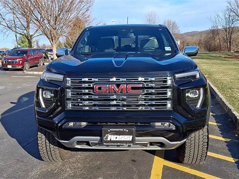 Certified 2024 GMC Canyon Denali image 3