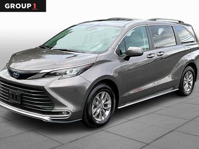 Certified 2024 Toyota Sienna XLE