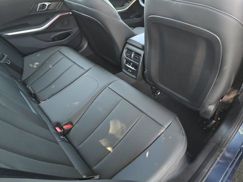 Used 2025 BMW 330i Sedan w/ Premium Package RWD image 12