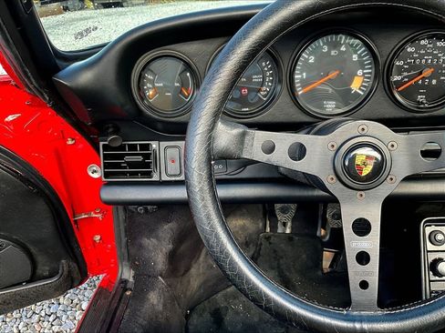 Used 1988 Porsche 911 Carrera image 17