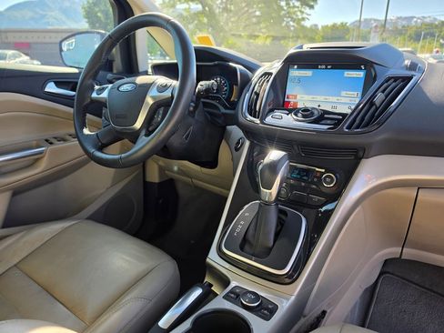 Used 2016 Ford C-MAX SEL w/ Equipment Group 302A FWD image 16