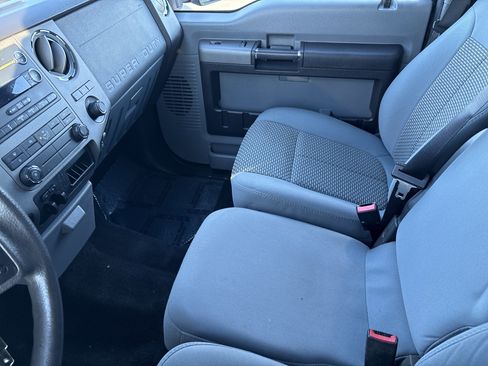 Used 2012 Ford F250 XLT w/ XLT Premium Pkg image 28