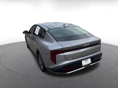 Used 2025 Kia K4 LXS image 11