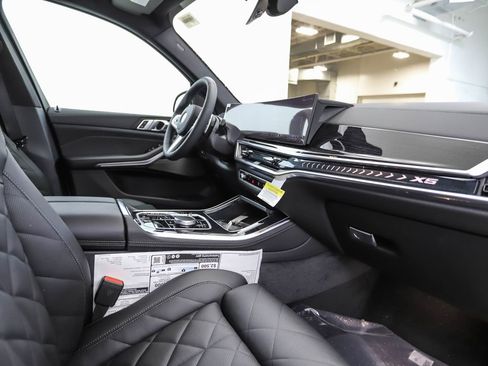 New 2026 BMW X5 xDrive40i w/ M Sport Package image 29
