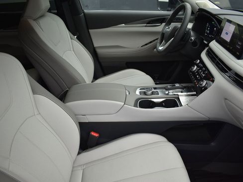 New 2026 INFINITI QX60 Luxe w/ Cargo Package image 26