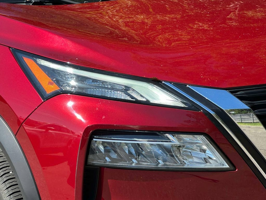 Used 2021 Nissan Rogue SV AWD/4WD image 8