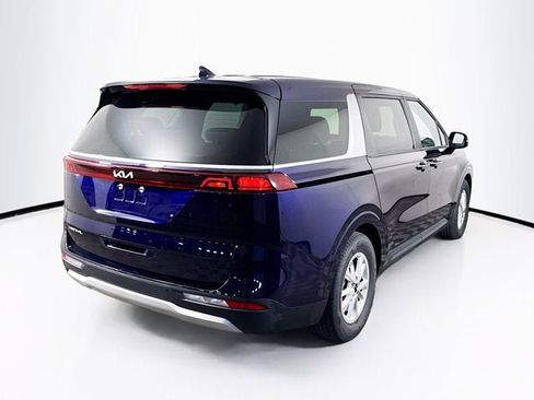 Certified 2024 Kia Carnival LX image 5