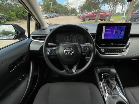 Used 2024 Toyota Corolla LE FWD image 11