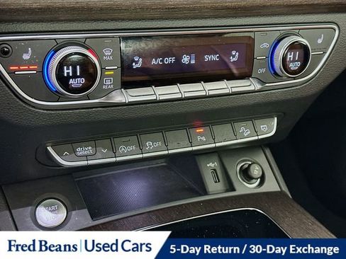 Used 2022 Audi Q5 2.0T Premium w/ Convenience Package image 16