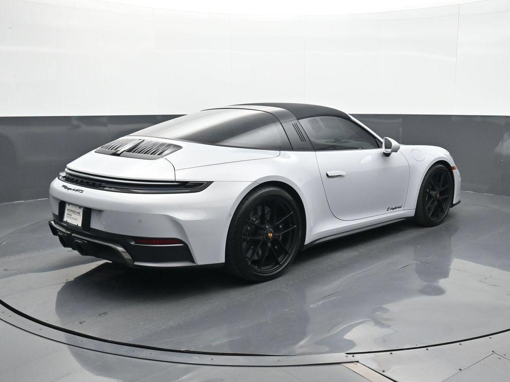 Certified 2026 Porsche 911 Targa 4 GTS AWD/4WD image 19