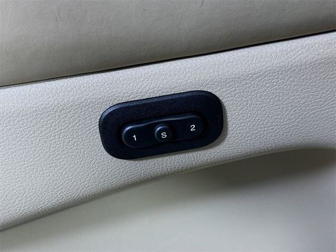 Used 2019 Jeep Grand Cherokee Overland image 21