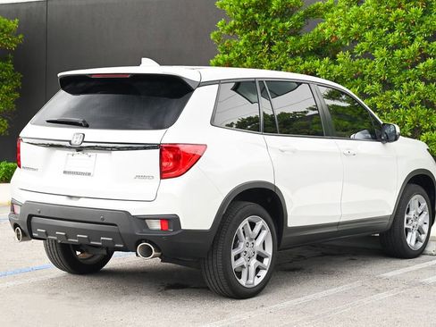 Used 2025 Honda Passport EX-L image 4