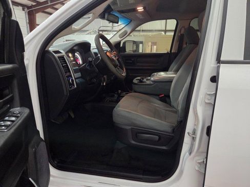 Used 2016 RAM 3500 Tradesman w/ Chrome Appearance Group image 6