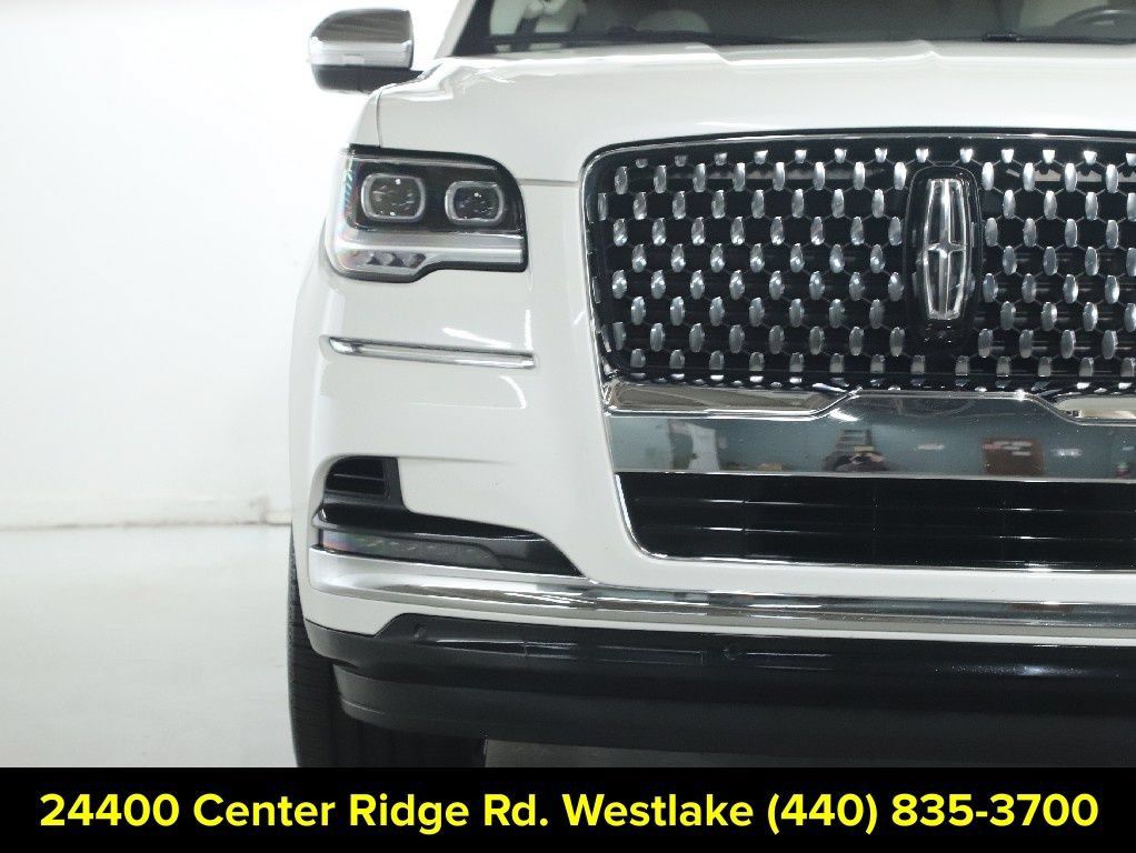 Used 2022 Lincoln Navigator L Black Label AWD/4WD image 7