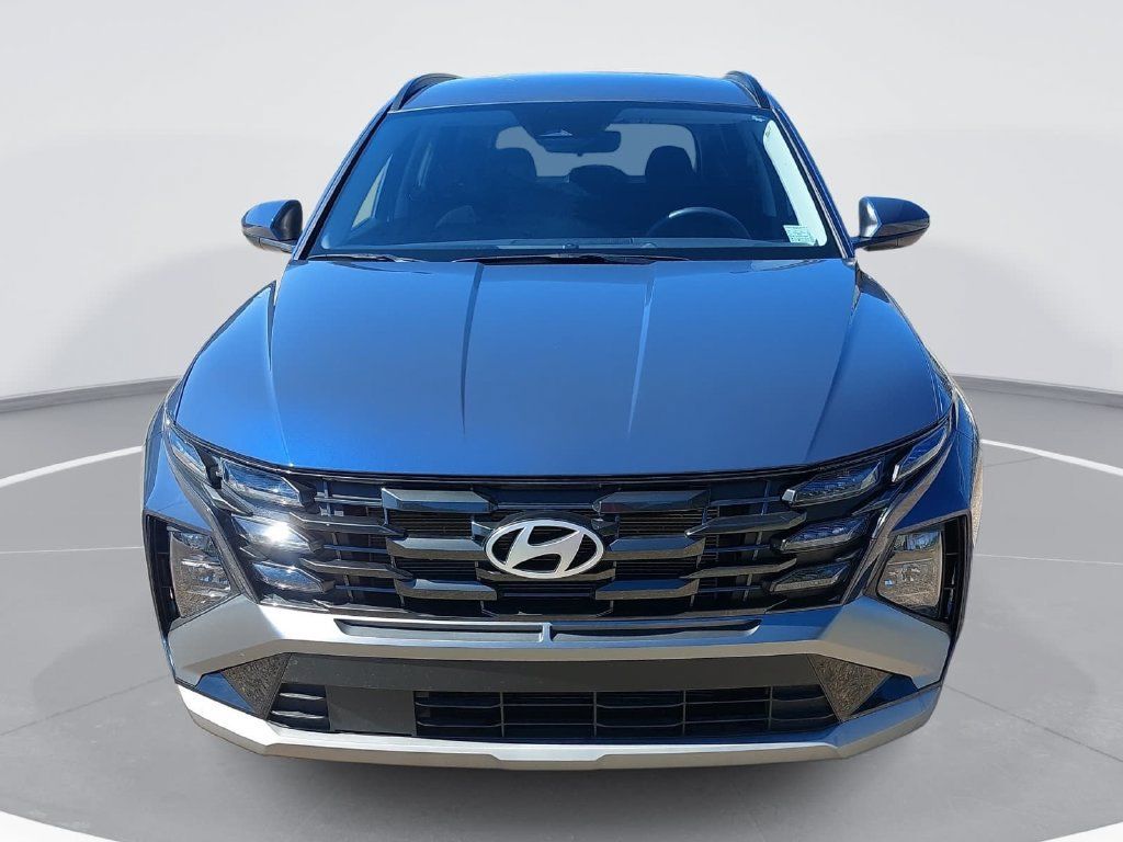 Certified 2025 Hyundai Tucson SEL FWD image 2