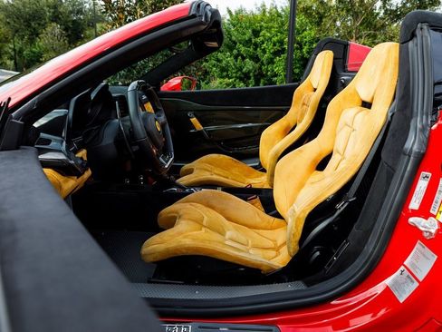 Used 2015 Ferrari 458 Speciale A image 26