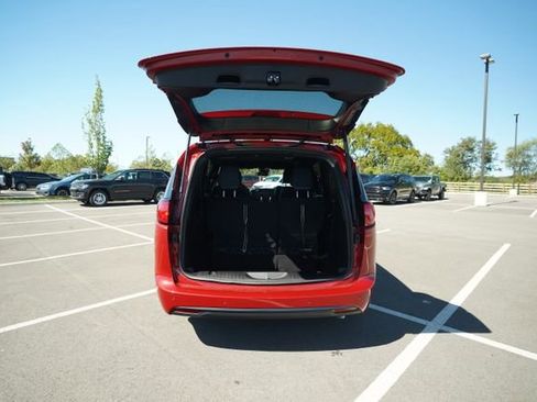 New 2026 Chrysler Voyager LX image 15