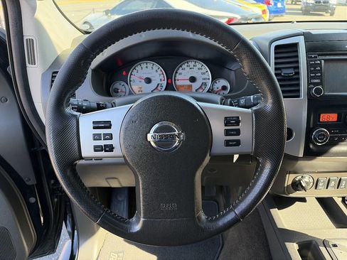 Used 2015 Nissan Frontier PRO-4X w/ Pro-4x Luxury Package AWD/4WD image 30