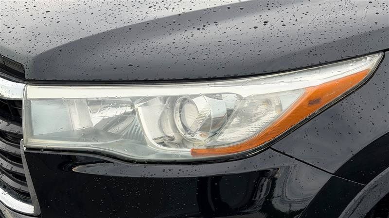 Used 2015 Toyota Highlander Limited Platinum AWD/4WD image 7