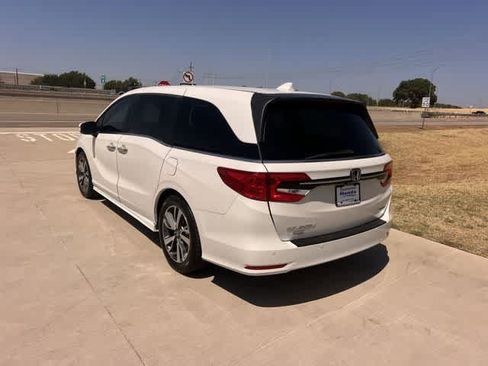 Used 2023 Honda Odyssey Touring image 5