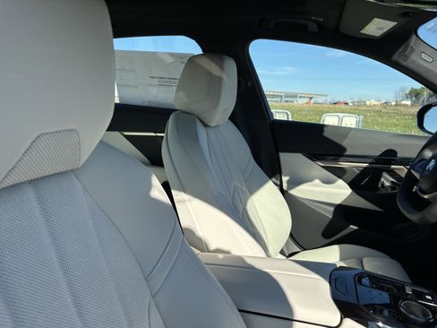 Used 2026 BMW 530i xDrive image 21