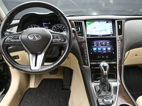 Used 2018 INFINITI Q50 Luxe w/ Sensory Package (Luxe) RWD image 20