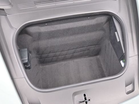 Certified 2025 Porsche 911 Carrera RWD image 30