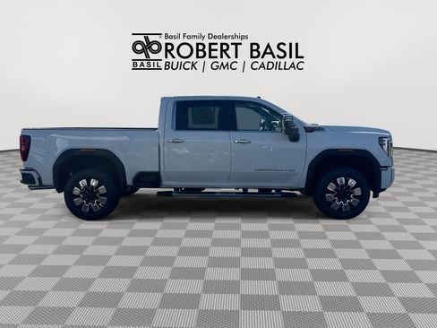 New 2026 GMC Sierra 2500 Denali w/ Denali Reserve Package AWD/4WD image 9