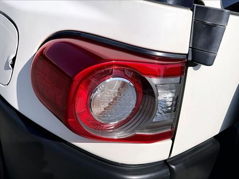 Used 2014 Toyota FJ Cruiser w/ Upgrade Package image 27