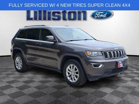 Used 2021 Jeep Grand Cherokee Laredo AWD/4WD image 3