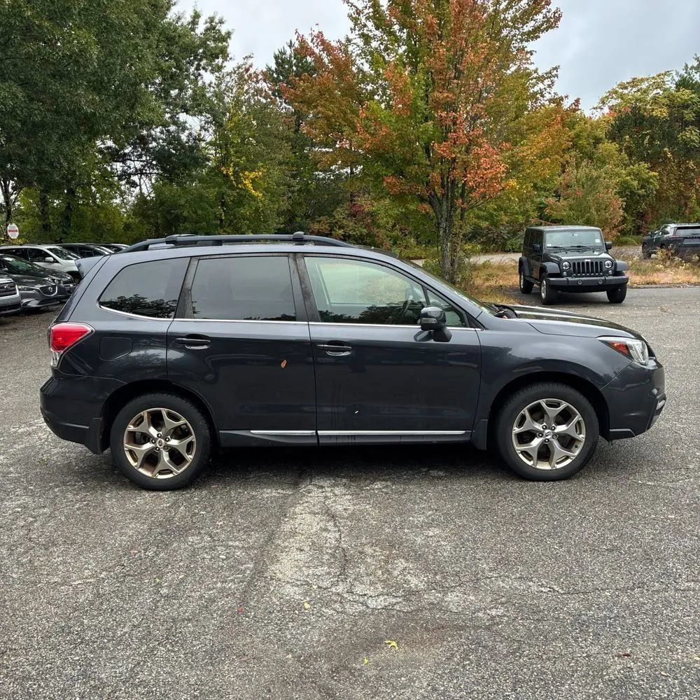 Used 2018 Subaru Forester 2.5i Touring AWD/4WD image 10