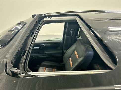 Used 2024 GMC Sierra 2500 AT4 w/ AT4 Premium Plus Package image 19