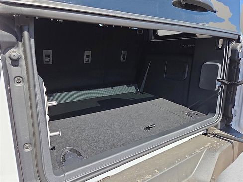 New 2025 Ford Bronco Outer Banks image 8