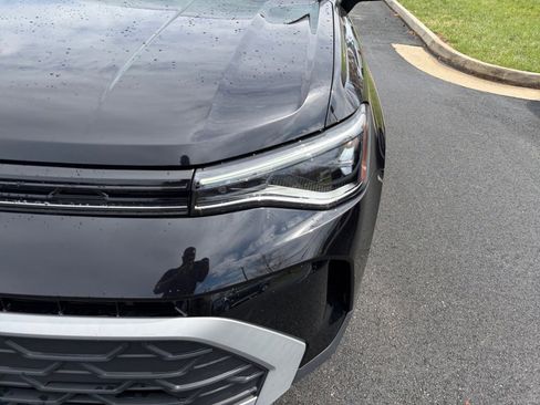 Used 2025 Volkswagen Taos S image 26