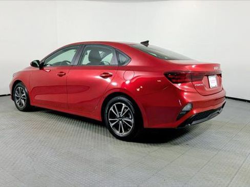 Used 2024 Kia Forte LXS FWD image 4