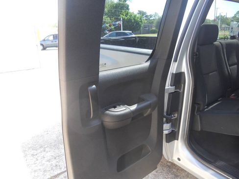 Used 2010 Chevrolet Silverado 1500 LT w/ Power Pack Plus AWD/4WD image 21