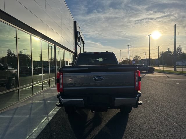Used 2025 Ford F350 XLT w/ 360-Degree Camera Package AWD/4WD image 4