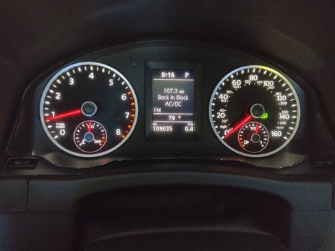 Used 2017 Volkswagen Tiguan S AWD/4WD image 23