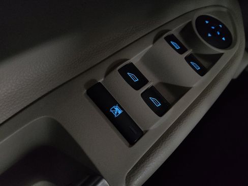 Used 2018 Ford Escape SEL w/ Ford Safe & Smart Package image 27