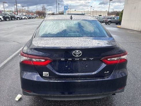 Used 2022 Toyota Camry LE image 8