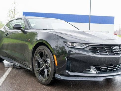 Used 2023 Chevrolet Camaro LT w/ RS Package RWD image 4