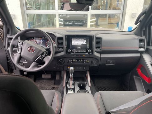 Used 2023 Nissan Frontier PRO-4X w/ Pro Convenience Package image 3