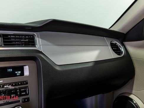 Used 2011 Ford Mustang GT Premium image 88