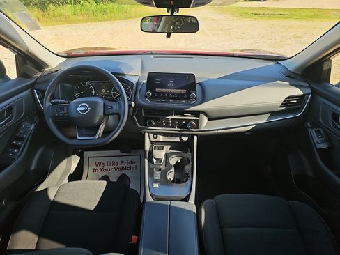 Used 2026 Nissan Rogue S FWD image 17